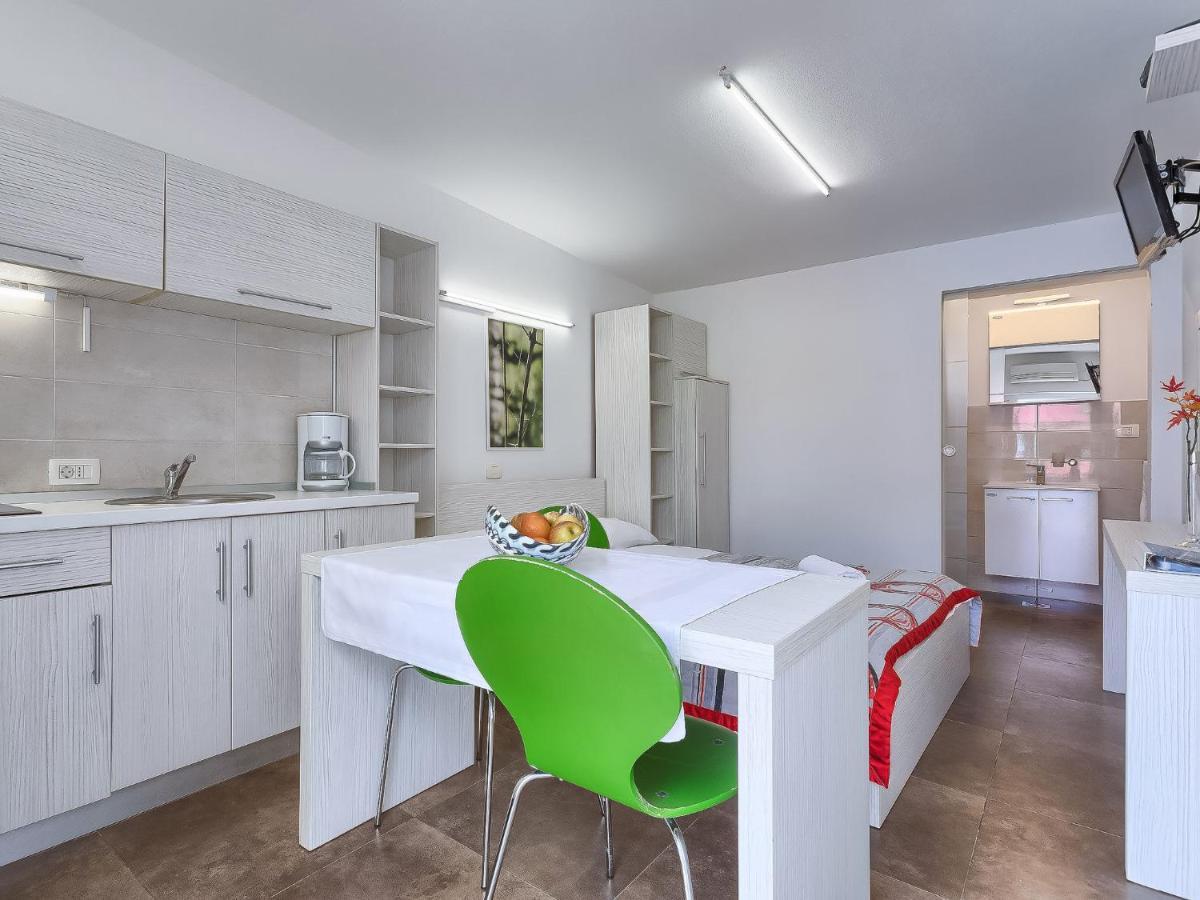 Apartment Nika-10 By Interhome Umago Exterior foto